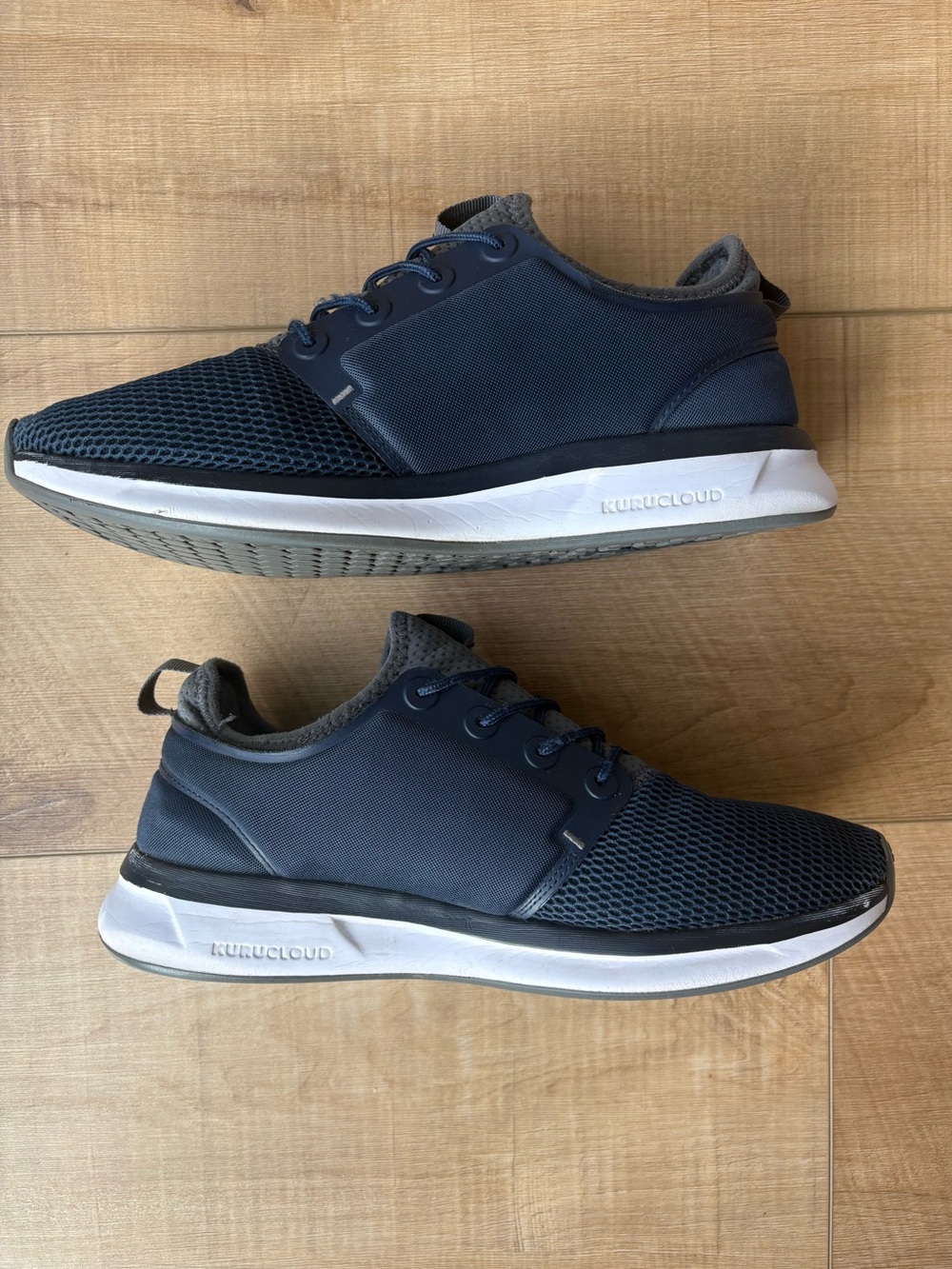 KURU ATOM Men's Indigo-White-Basalt Sneakers. Size 10